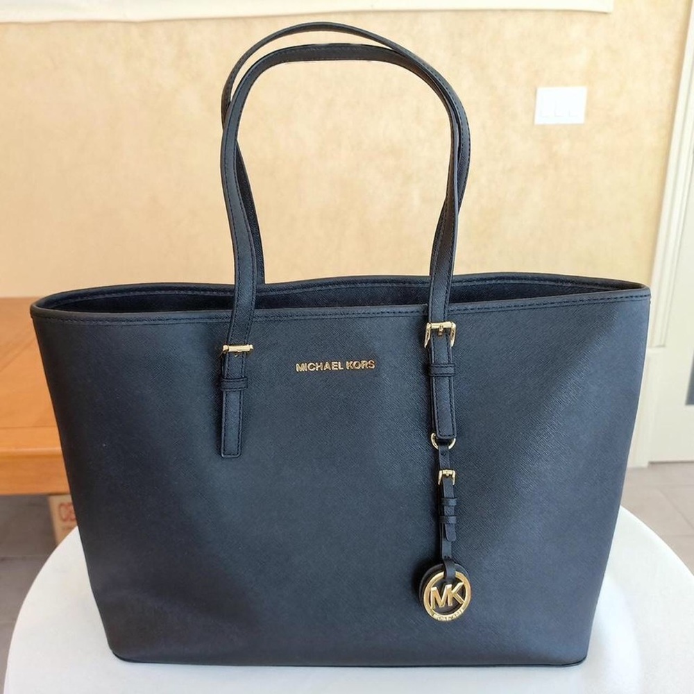 MICHAEL KORS Jet Set Saffiano Leather Top-Zip Tote Bag